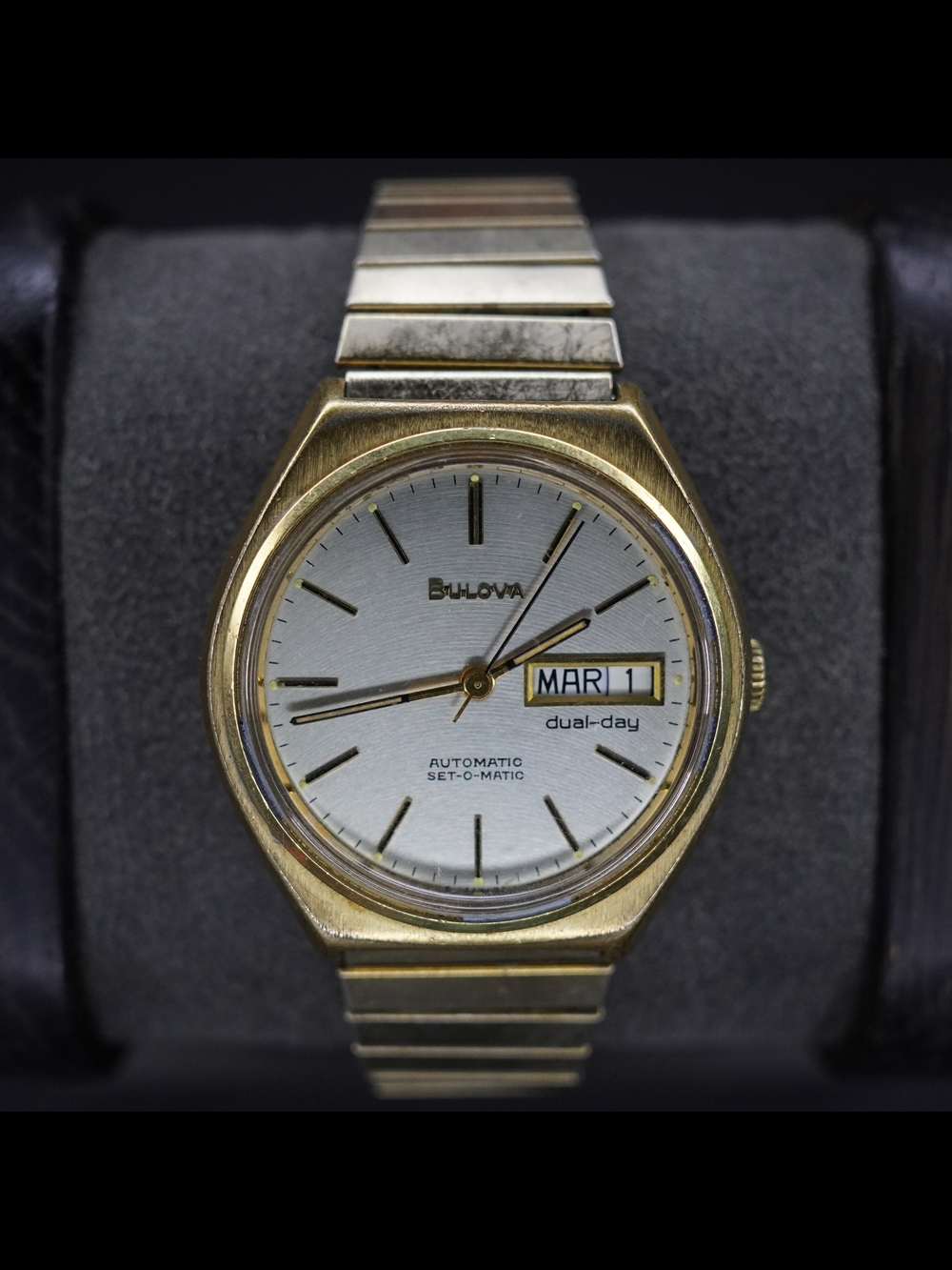 1979 Bulova Dual-Day Automatic Set-O-Matic Gold Tone Men's Watch Vintage
